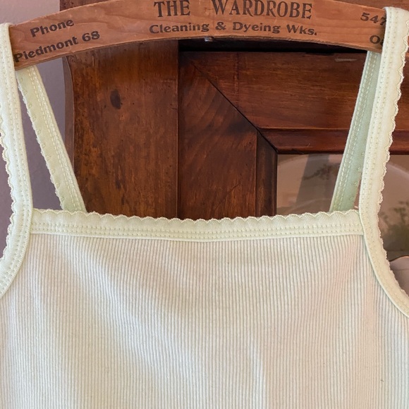 Colsie Lime Green Ribbed Crop Top - Picture 3 of 6